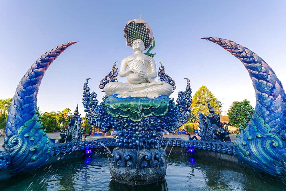 Fountain outside Wat Rong Suea Ten (Blue Temple) in Chiang Rai, Thailand, Southeast Asia, Asia