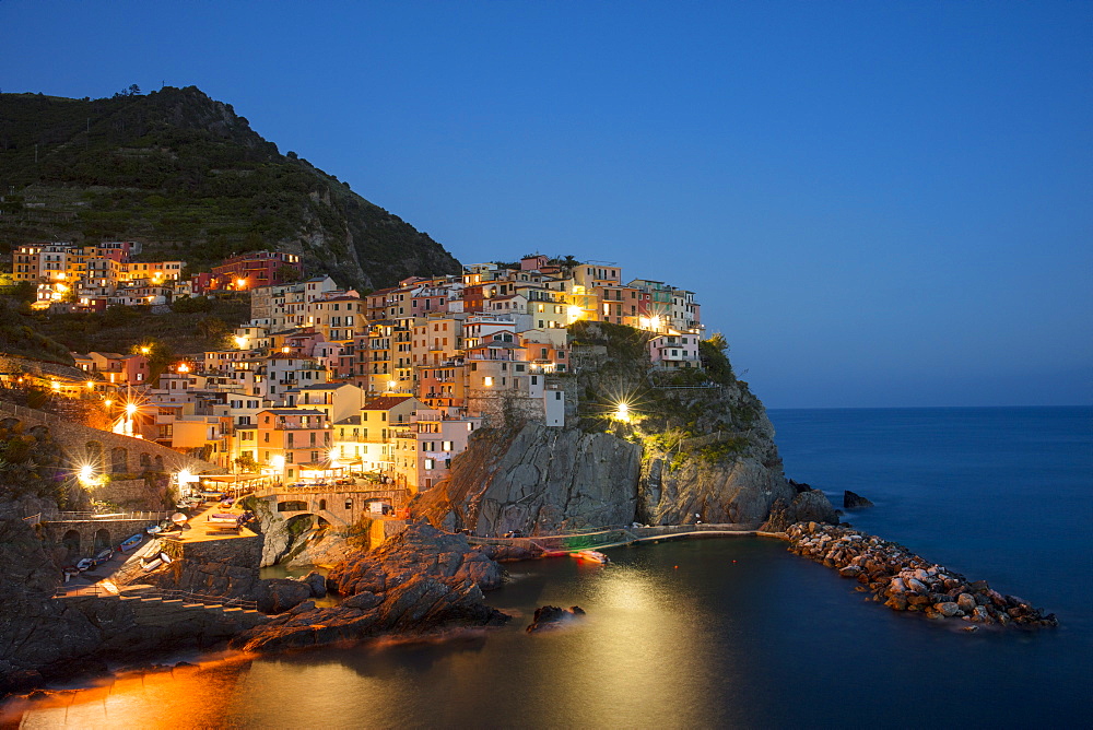 Dusk view of Manarola, Cinque Terre, UNESCO World Heritage Site, Liguria, Italy, Europe