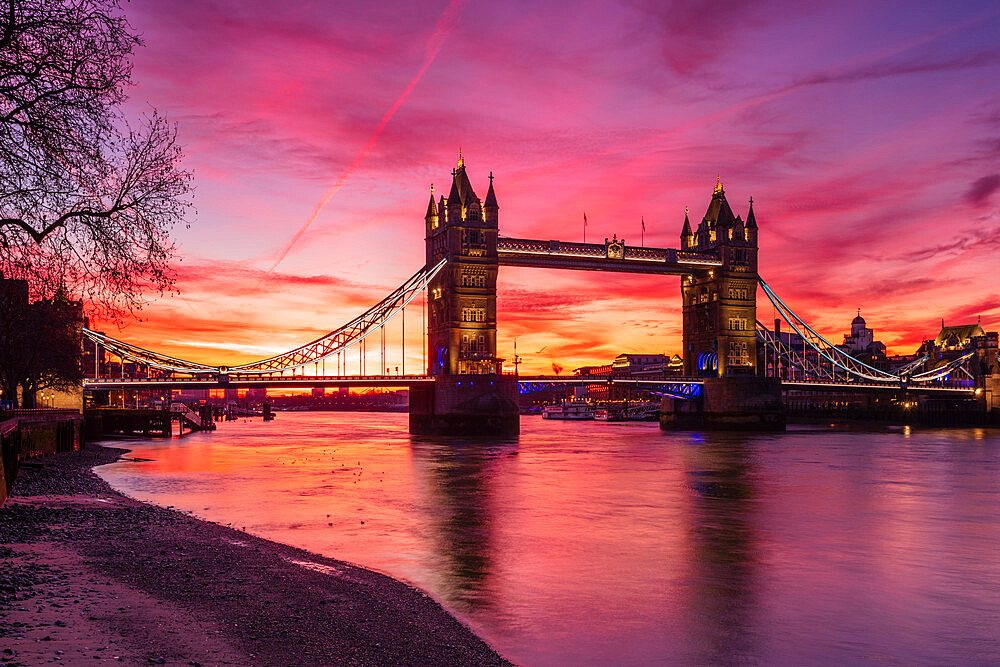 Sunrise view of Tower Bridge from Tower Wharf, Tower of London, London, England, United Kingdom, Europe