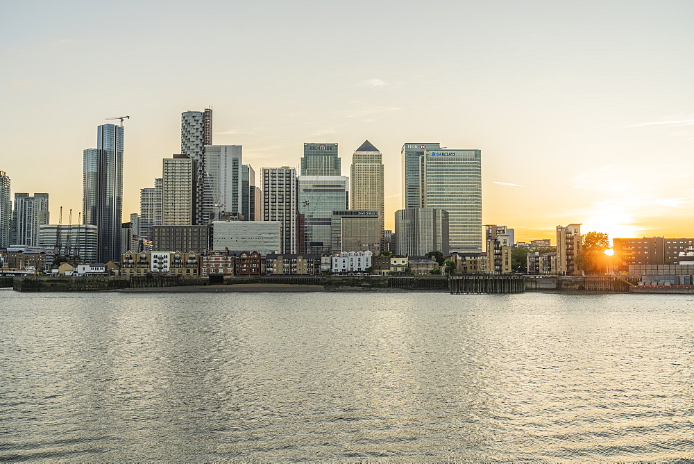 Canary Wharf and the River Thames, Docklands, London, England, United Kingdom, Europe