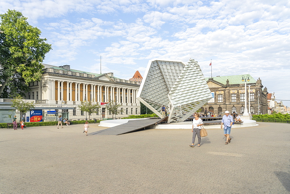 Freedom Fountain in Freedom Square, Poznan, Poland, Europe