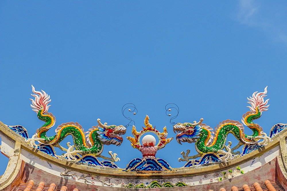 Detail on the roof of Eng Chuan Tong Tan Kongsi clan house in George Town, Penang Island, Malaysia, Southeast Asia, Asia