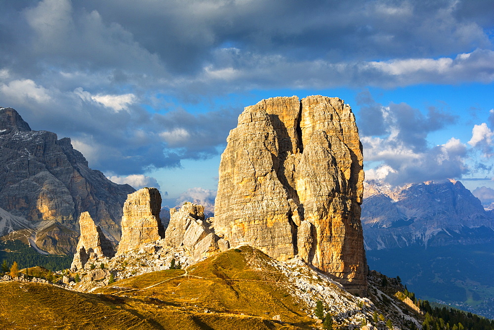 Dolomites, UNESCO World Heritage Site, Cortina d'Ampezzo, Cinque Torri peaks, Belluno province, Veneto, Italy, Europe