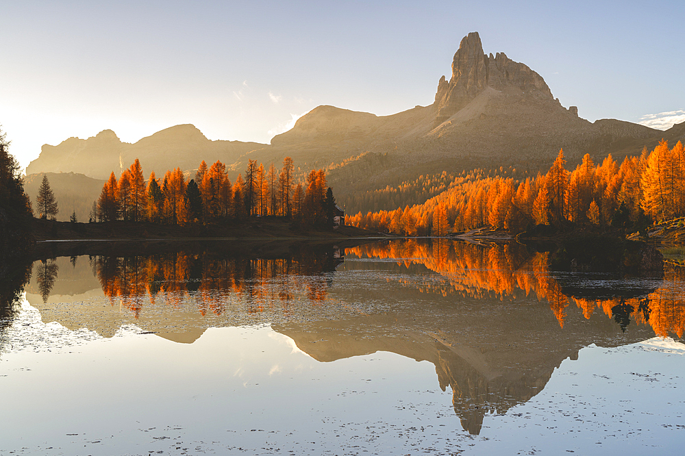 Federa Lake in autumn, Dolomites in Cortina d'Ampezzo, Belluno province, Veneto district, Italy, Europe