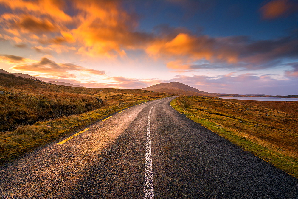 Sunset in Connemara Natural Park, Connemara, County Galway, Connacht, Republic of Ireland, Europe