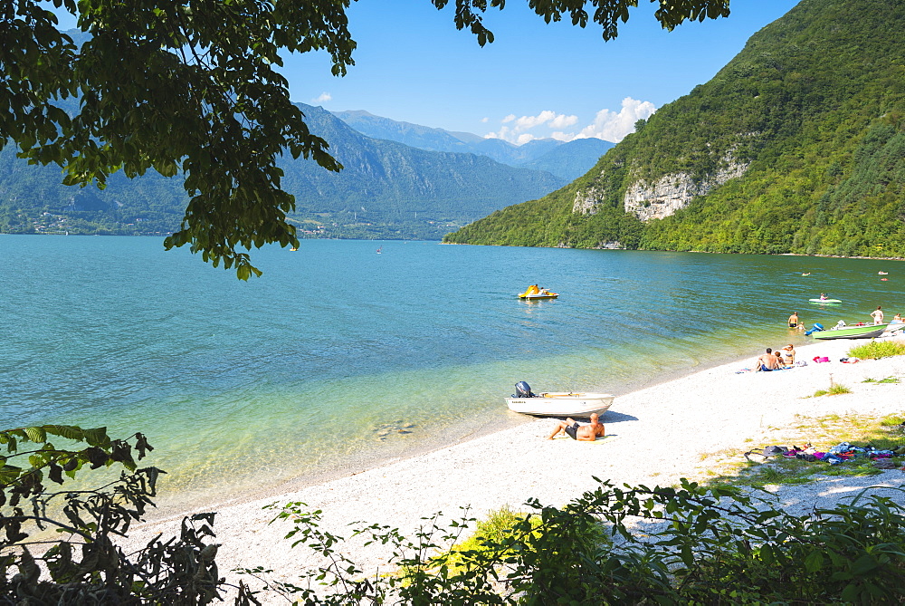 Bathers on the shores of Lake Idro, Valle Sabbia, Brescia province, Lombardy, Italy, Europe