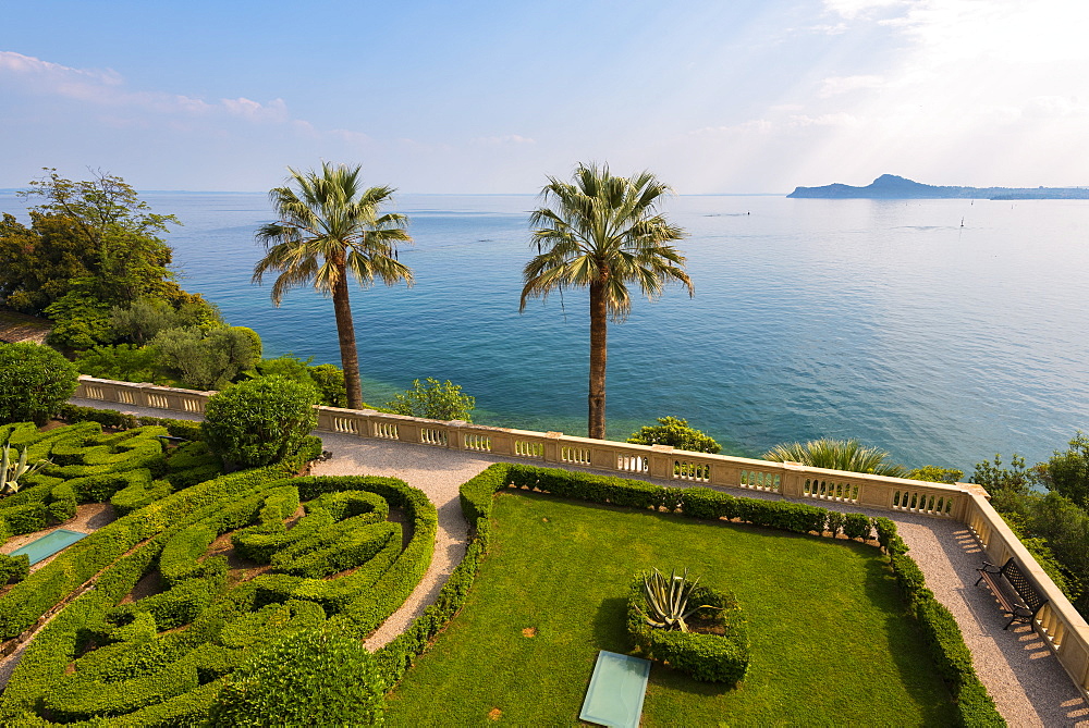 Isola del Garda on Lake Garda, Brescia province, Lombardy, Italian Lakes, Italy, Europe