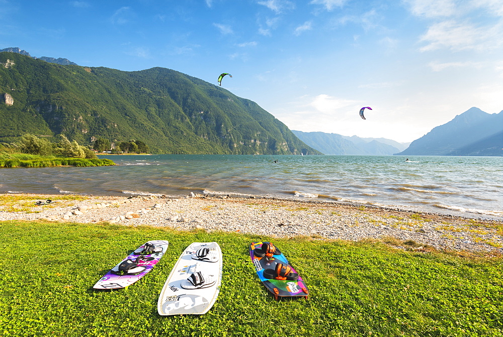 Kitesurfing on Lake Idro, Valle Sabbia, Brescia province, Lombardy, Italy, Europe