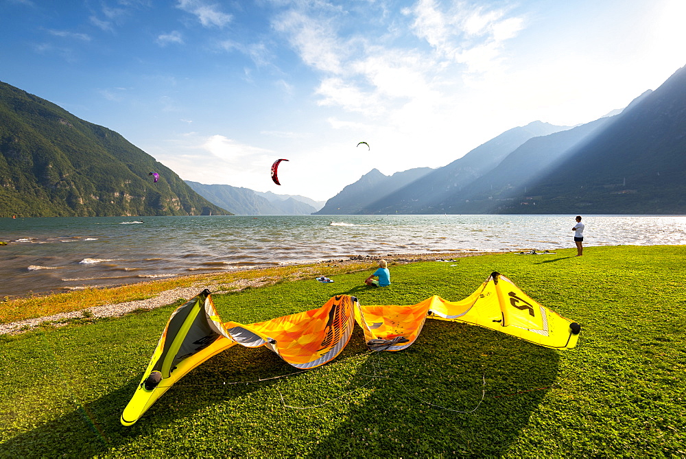 Kitesurfing on Lake Idro, Valle Sabbia, Brescia province, Lombardy, Italy, Europe