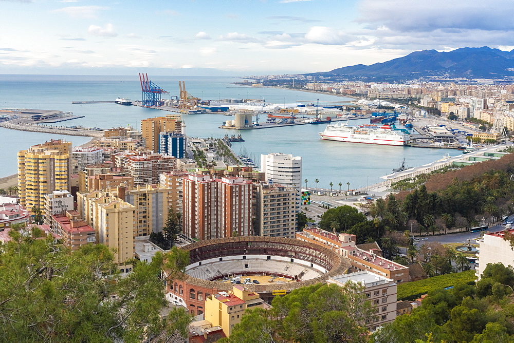 Malaga view from the view point of Gibralfaro by the castle, Malaga, Andalucia, Spain, Europe