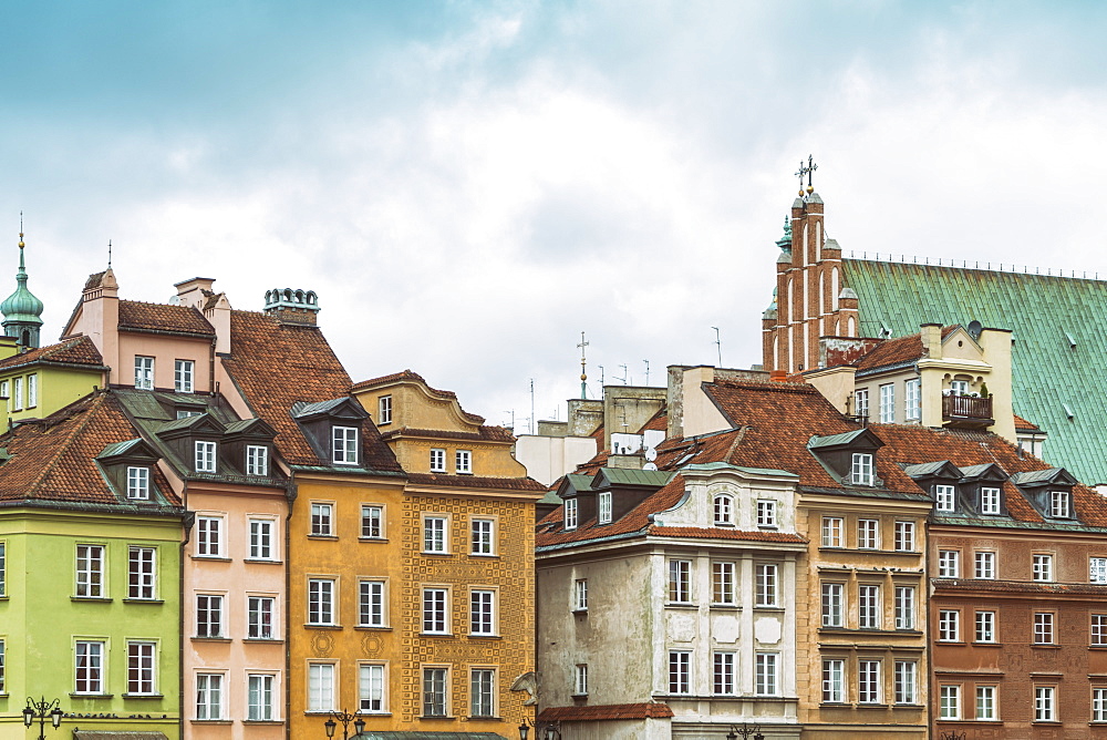 Historic buildings at the Castle Square (Plac Zamkowy), Old City, UNESCO World Heritage Site, Warsaw, Poland, Europe