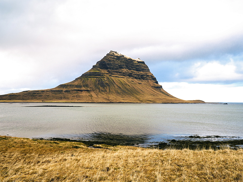 View of mountain Kirkjufell near Grundarfjordur town in the north of the Snaefellsnes peninsula in the west, Iceland, Polar Regions