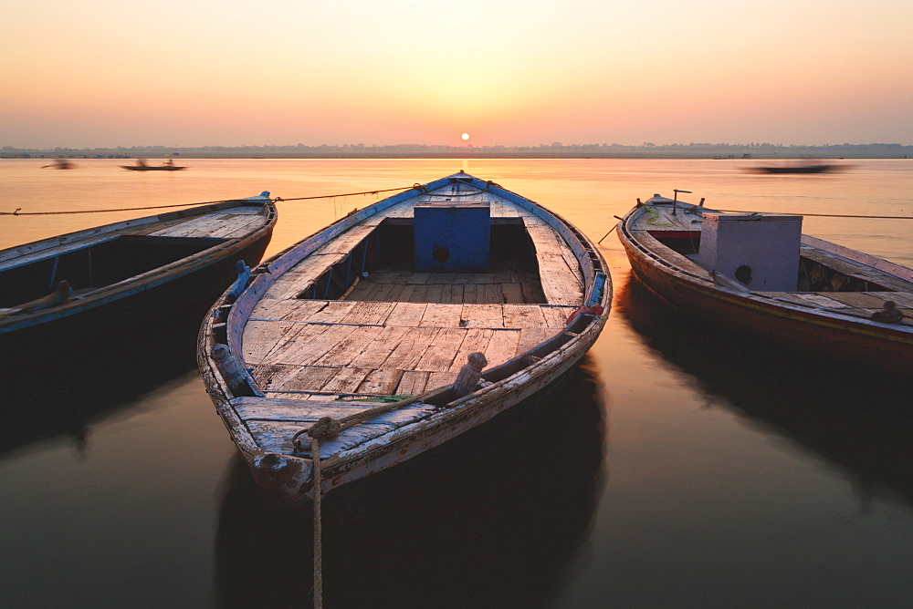 Sunrise on the River Ganges in Varanasi, Uttar Pradesh, India, Asia