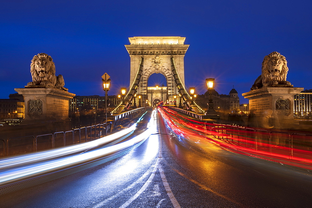 The Chain Bridge with traffic light trails, Budapest, Hungary, Europe