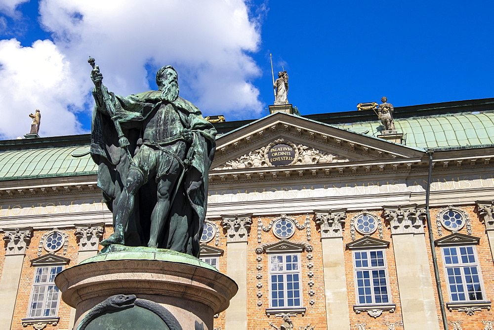 Statue of Gustavo Erici in front of Riddarhuset (House of Nobility) in Stockholm, Sweden, Scandinavia, Europe