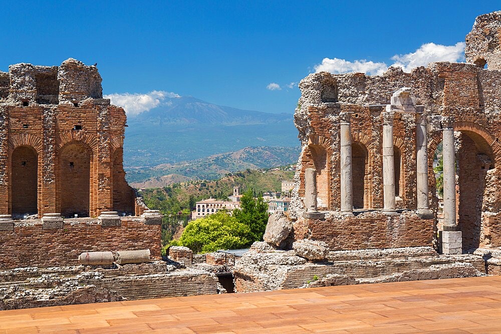 View to the former monastery of San Domenico from the Greek Theatre, Mount Etna in background, Taormina, Messina, Sicily, Italy, Mediterranean, Europe