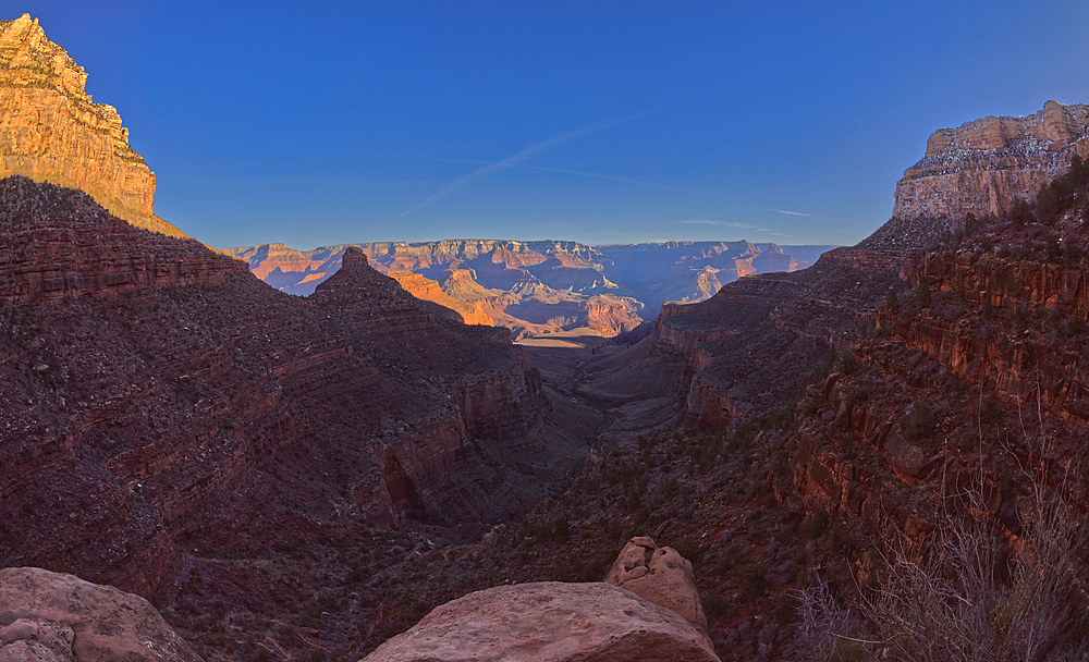 Grand Canyon viewed from the Bright Angel Trail in winter just past the 1.5 Mile Rest House after sunrise, Grand Canyon National Park, UNESCO World Heritage Site, Arizona, United States of America, North America