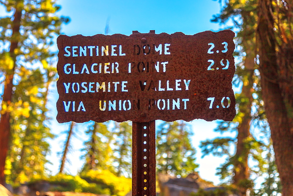 Yosemite National Park sign for Glacier Point, Taft Point and Sentinel Dome, UNESCO World Heritage Site, California, United States of America, North America