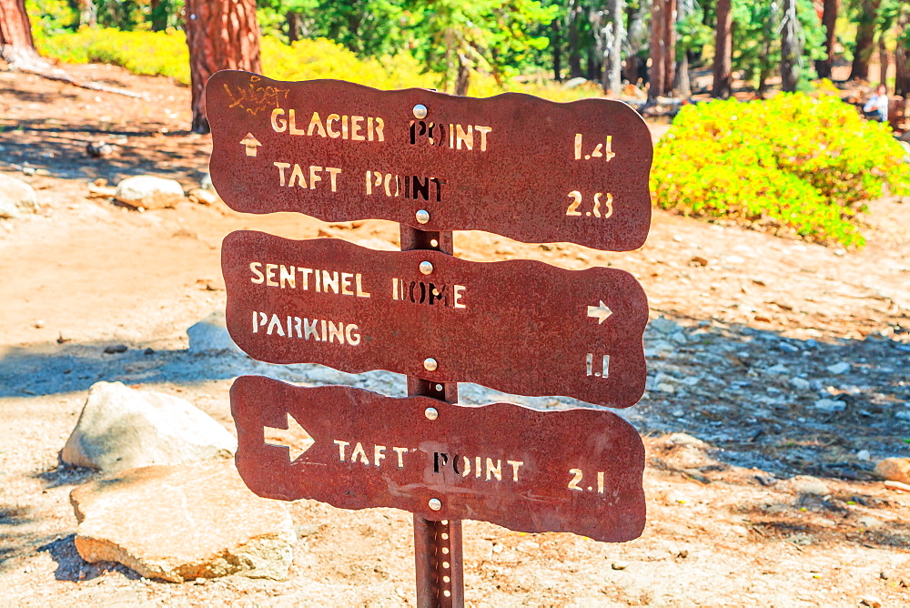 Yosemite National Park sign for Glacier Point, Taft Point and Sentinel Dome, UNESCO World Heritage Site, California, United States of America, North America