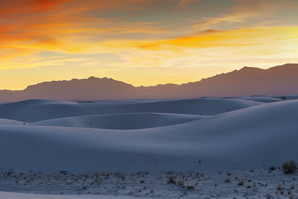 White Sands National Park at sunset, New Mexico, United States of America, North America