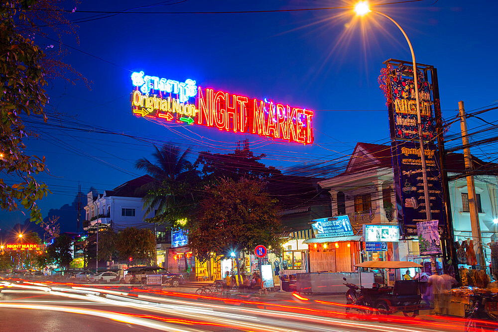 Pub Street, a night life hotspot, at night, in Siem Reap, Cambodia, Indochina, Southeast Asia, Asia