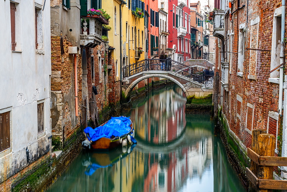 Canal in Venice, UNESCO World Heritage Site, Veneto, Italy, Europe