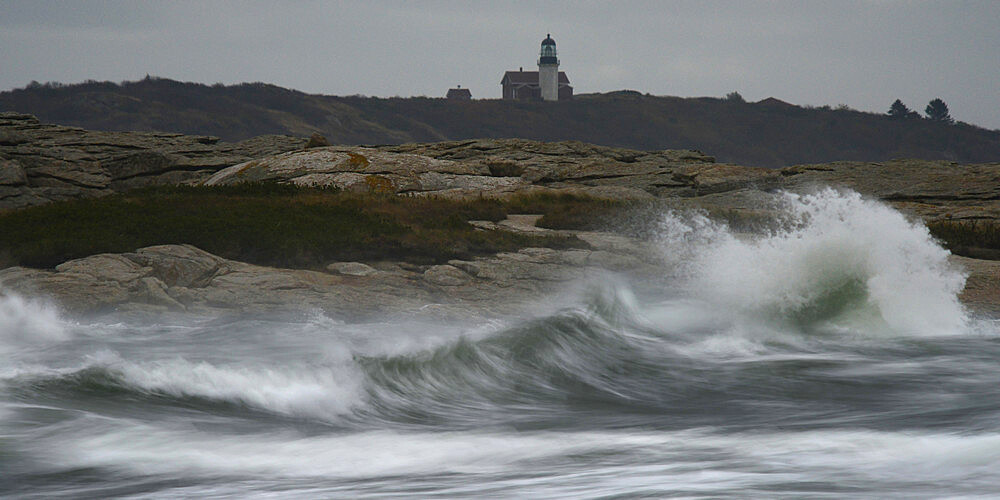 Pond Island Lighthouse in front of stormy ocean, Maine, New England, United States of America, North America