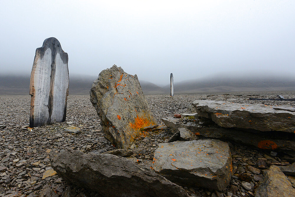 Gravesite of John Torrington member of the Franklin Expedition, died January 1st 1846 on Beechy Island, Nunavut and Northwest Territories, Canada, North America