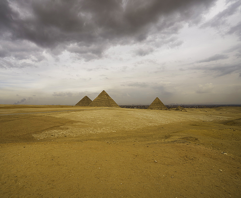 The Pyramids of Giza, UNESCO World Heritage Site, Cairo, Egypt, North Africa, Africa