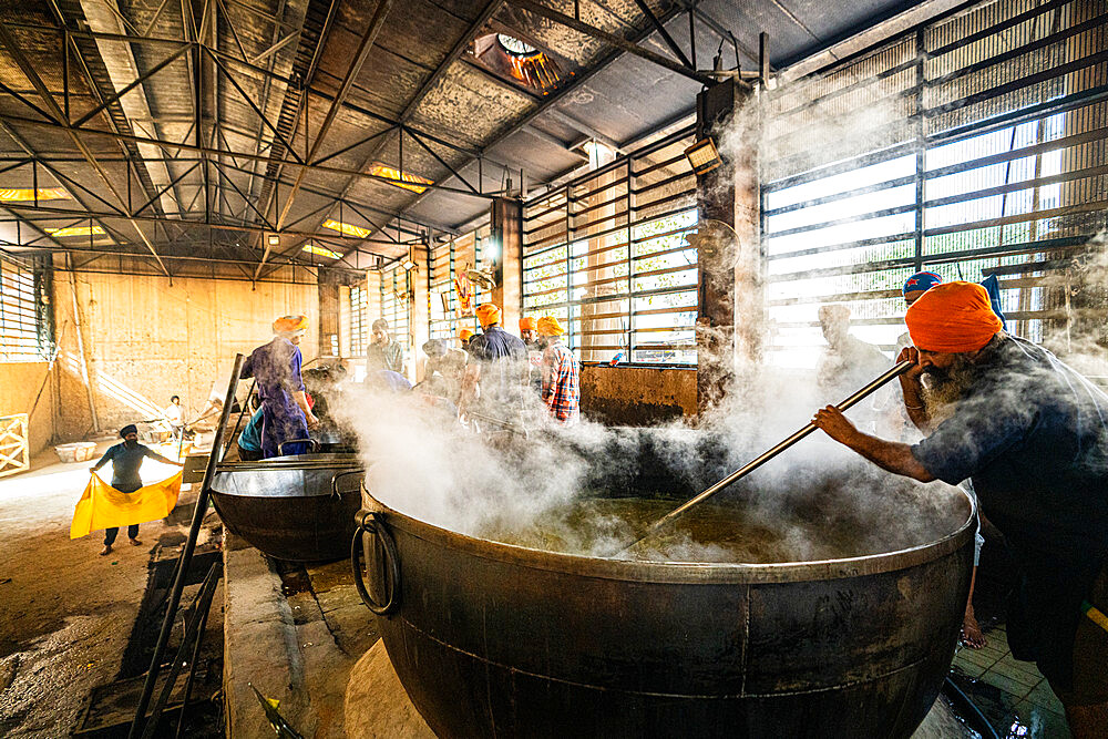 Large cooking pot inside the kitchen at the Golden Temple, Amritsar, Punjab, India, Asia