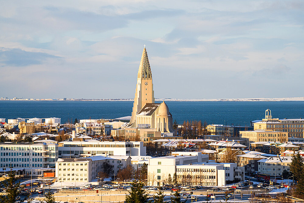 Downtown Reykjavik, with a view of Reykjavik's tallest church, Hallgrimskirkja, Reykjavik, Iceland, Polar Regions