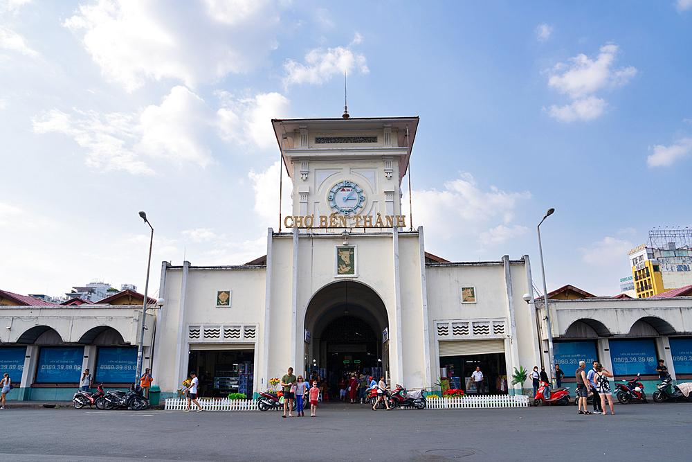 Exterior of the Ben Thanh Market, Ho Chi Minh City, Vietnam, Indochina, Southeast Asia, Asia