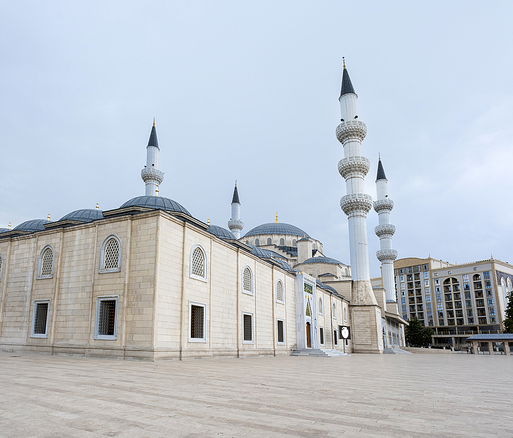 Bishkek Central Mosque with four minarets, one of largest in Central Asia, Kyrgystan