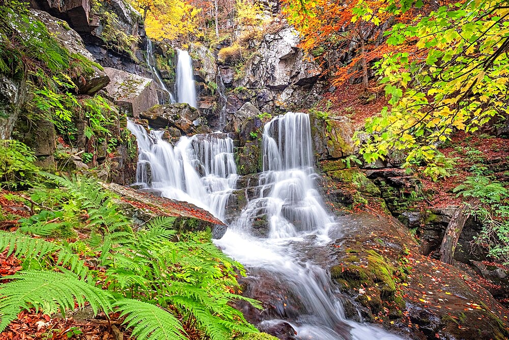 Long exposure at Dardagna waterfalls in autumn, Parco regionale del Corno alle Scale, Emilia Romagna, Italy, Europe