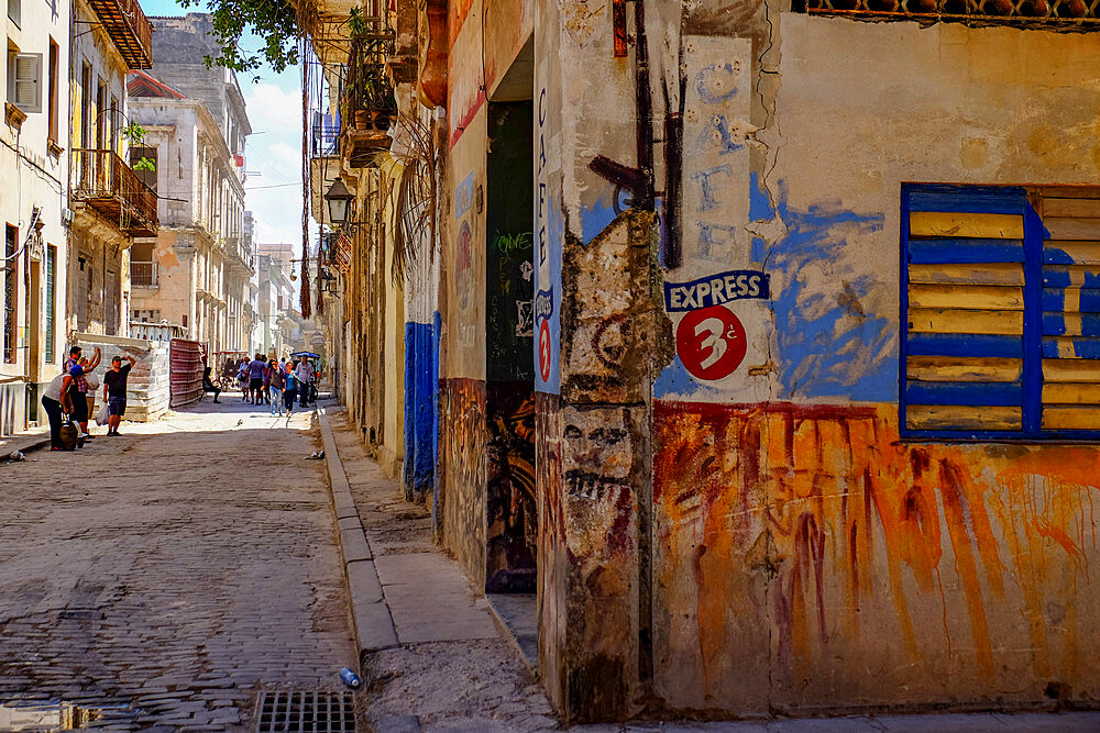 Typical street, Havana, Cuba, West Indies, Central America