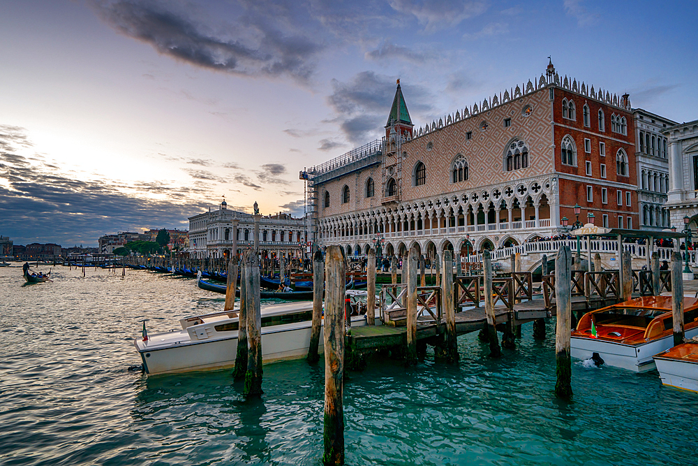 Ducal Palace near the Grand Canal at sunset, Venice, UNESCO World Heritage Site, Veneto, Italy, Europe