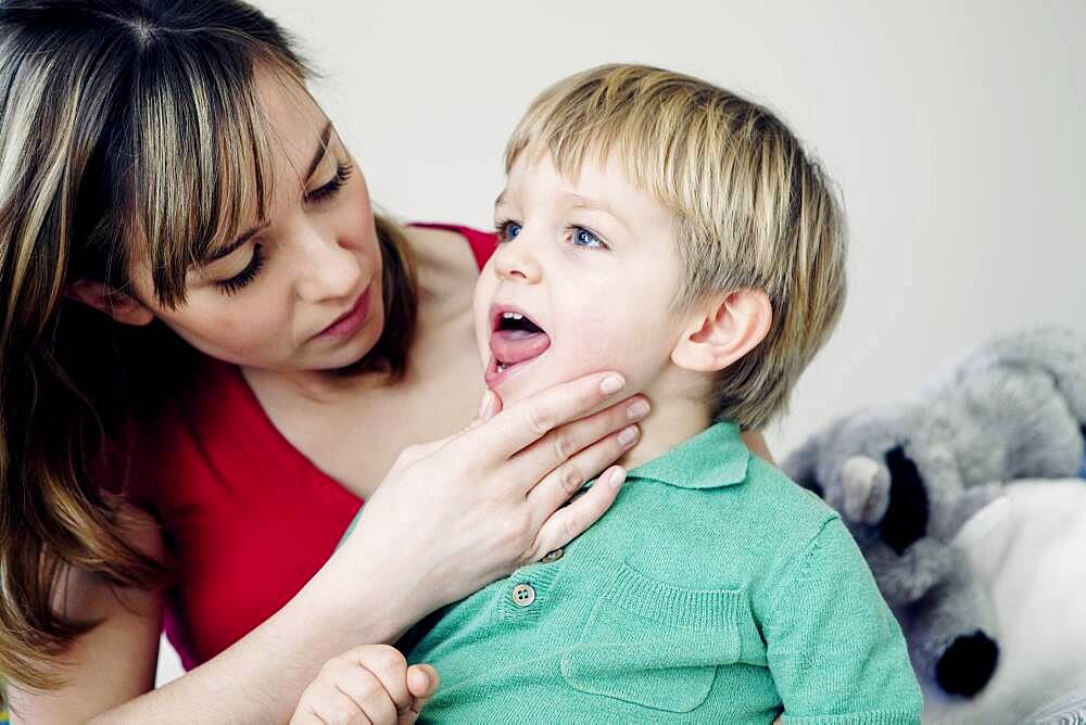 Child with sore throat
