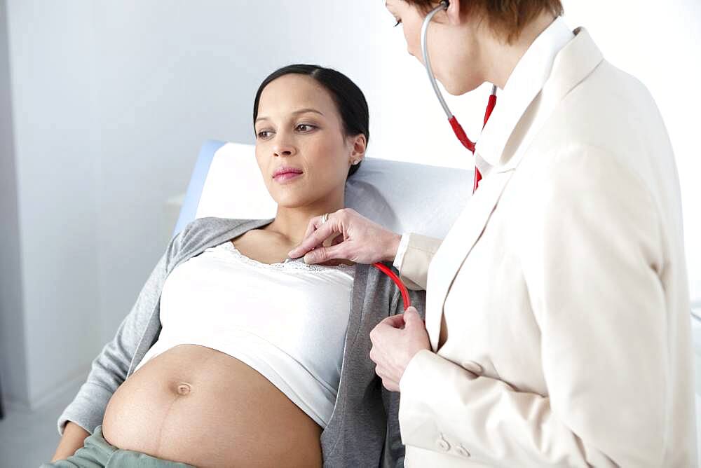 Auscultation, pregnant woman