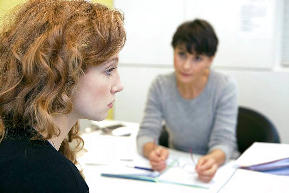 Woman in consultation, dialogue