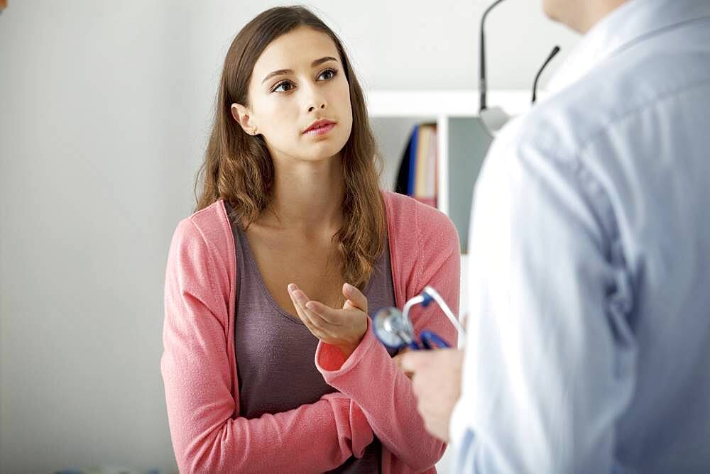 Woman in consultation, dialogue