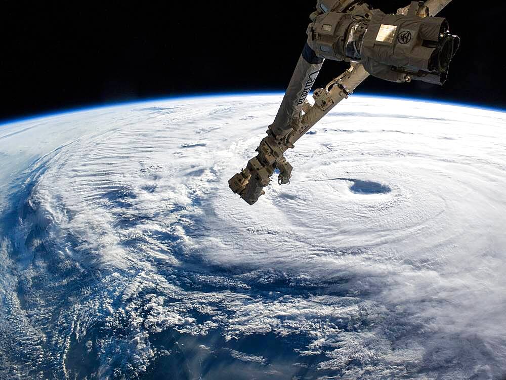 ISS and the Eye of Typhoon Neoguri