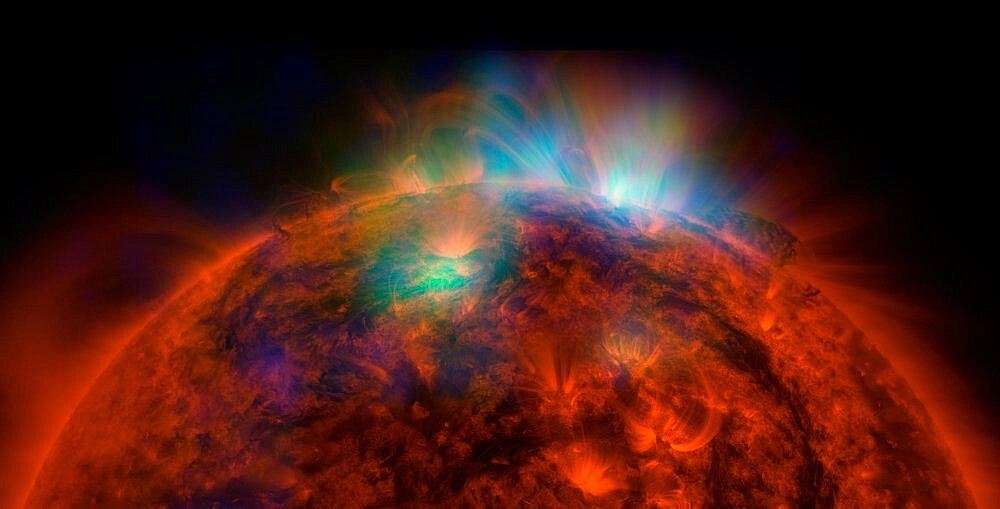 X-rays Streaming off the Sun