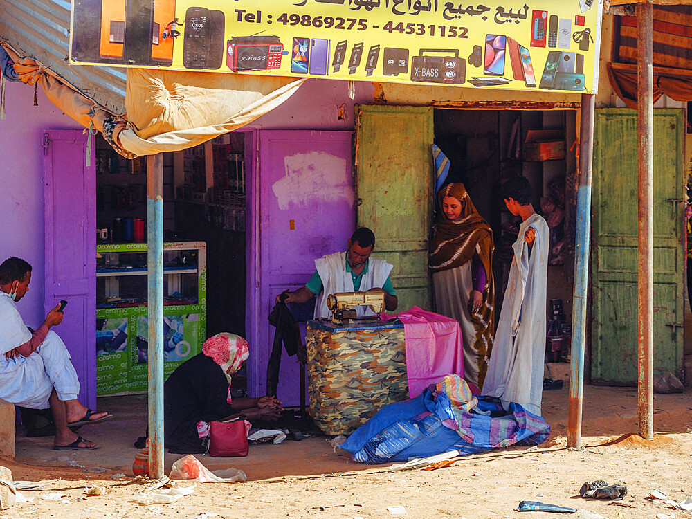 The streets and people of a village between Kiffa and Ayoun, Mauritania, Sahara Desert, West Africa, Africa