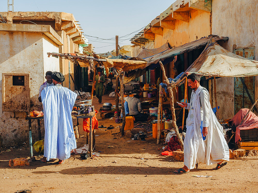 The streets and people of a village between Kiffa and Ayoun, Mauritania, Sahara Desert, West Africa, Africa