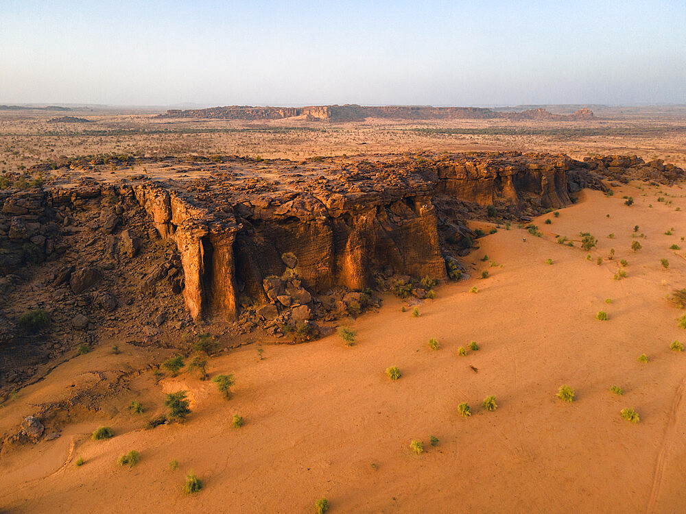 A group of peculiar rock formations between Kiffa and Ayoun, Mauritania, Sahara Desert, West Africa, Africa