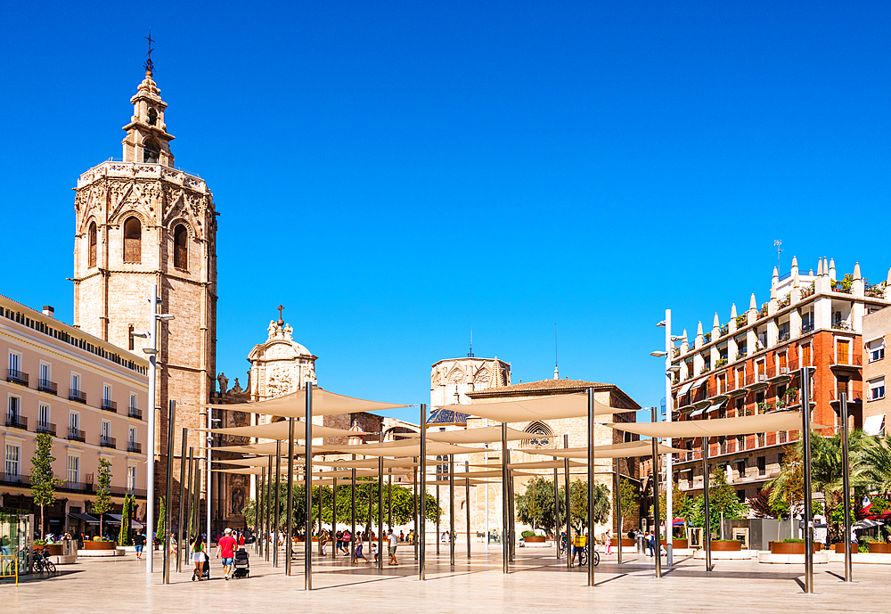 Plaza de la Reina (Queen Square), a central plaza in Valencia, Spain, Europe