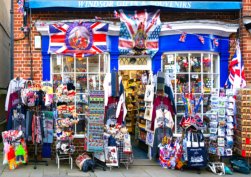 Traditional gift shop in Windsor, Berkshire, England, United Kingdom, Europe