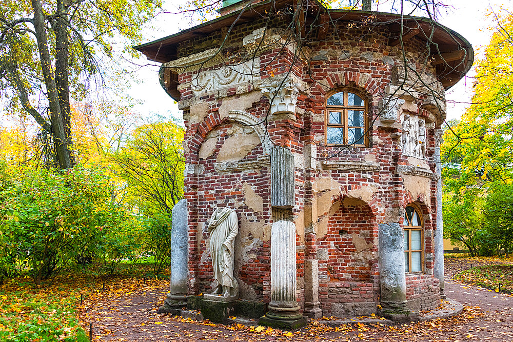 The Kitchen Ruin pavilion by Giacomo Quarenghi in the Catherine Park, Pushkin (Tsarskoye Selo), near St. Petersburg, Russia, Europe