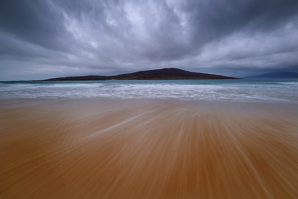 Island of Taransay from Luskentyre Beach, Isle of Harris, Outer Hebrides, Scotland, United Kingdom, Europe