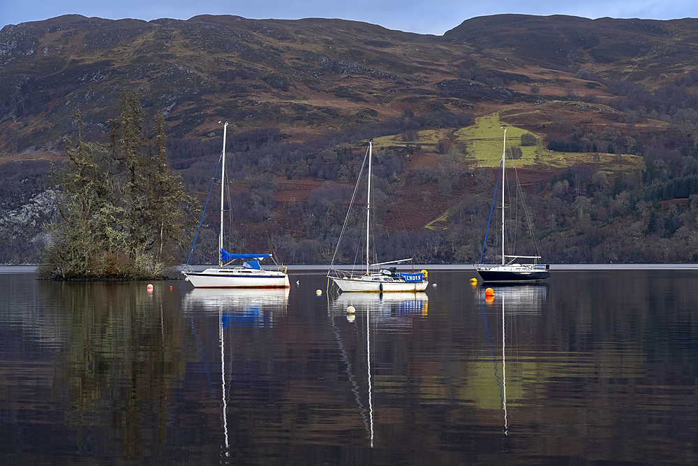 Loch Ness and Cherry Island backed by Beinn a Bhacaidh, Loch Ness, Fort Augustus, County of Inverness, Scottish Highlands, Scotland, United Kingdom, Europe